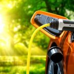 E-car_is_being_charged_E-Auto_wird_aufgeladen